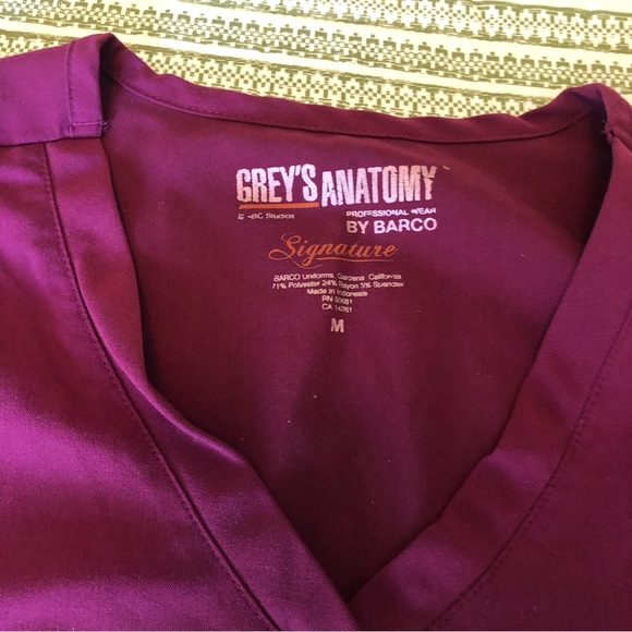 Greys Anatomy Scrubs - Picture 4 of 12